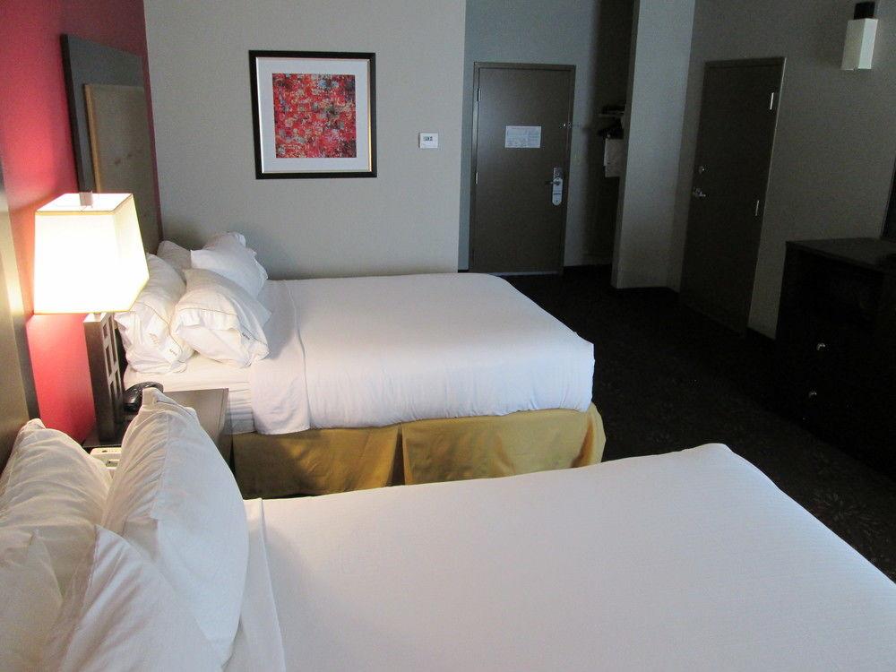 Holiday Inn Express Cloverdale - Greencastle By Ihg Exterior foto